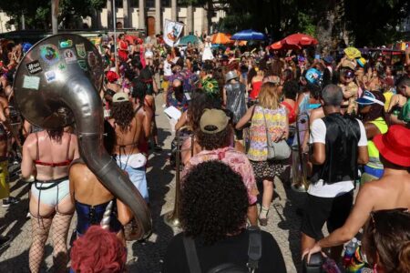 Ministério do Turismo calcula movimentação de R$ 18,6 bi do carnaval 2026 no País
