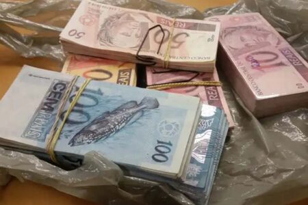 Joinville: homem é preso com cédulas falsas em esquema de falsificação e fraude digital