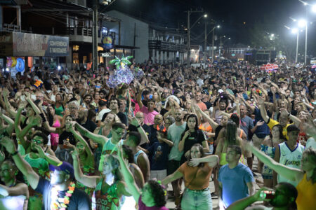Carnaval 2026 Garopaba deve reunir 150 mil foliões; veja programação completa