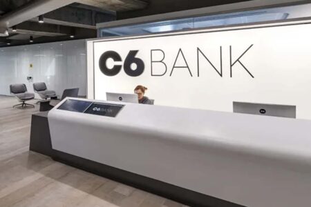 INSS suspende empréstimos consignados do banco C6 e cobra devolução de R$ 300 milhões