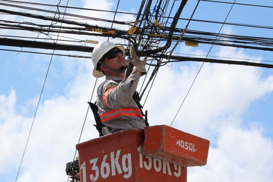 celesc poste luz energia