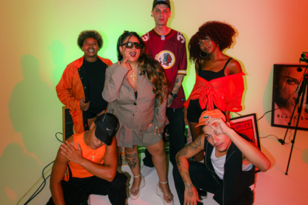 Mac Júlia lança álbum ‘Segue o Baile’ e une funk de BH ao miami bass