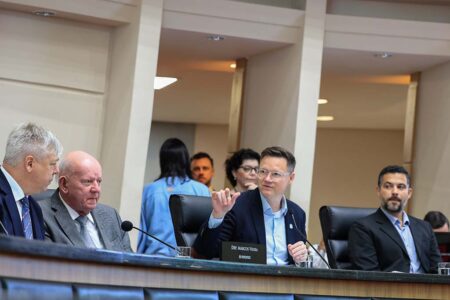Governo catarinense apresenta resultados fiscais de 2025 em audiência na Alesc