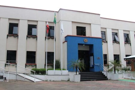 TCE-SC reitera determinação a Prefeitura de Joaçaba para que diminua número de professores temporários