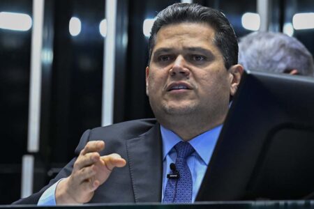 Oposição articula com Alcolumbre barrar indicações ao STF até as eleições