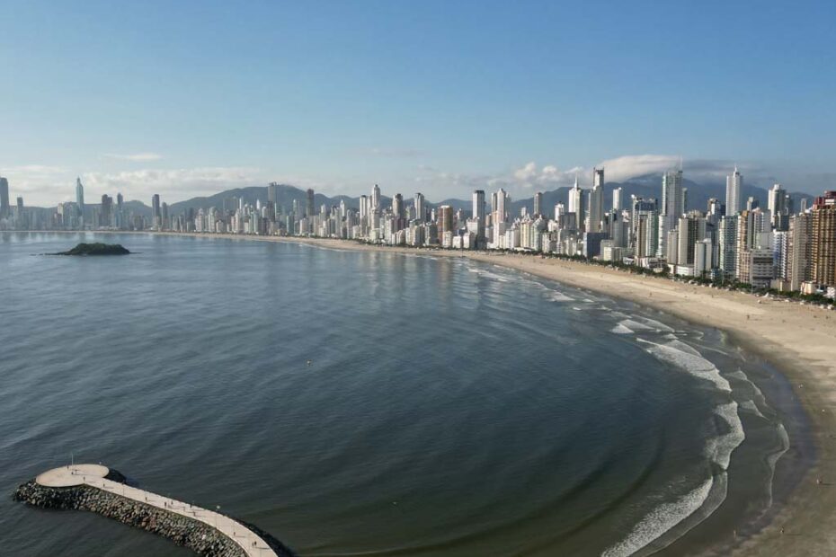 balneario camboriu praia