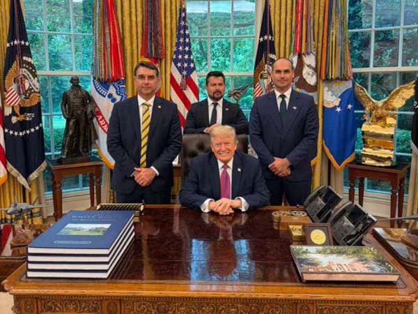 trump flavio eduardo bolsonaro