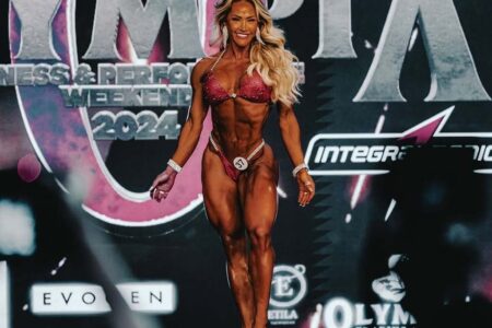 Francielle Mattos, tricampeã mundial de fisiculturismo, fala sobre competição em SC