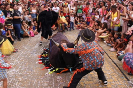 Passeios Primavera e Sapiens terão festas juninas gratuitas em Florianópolis; confira programação