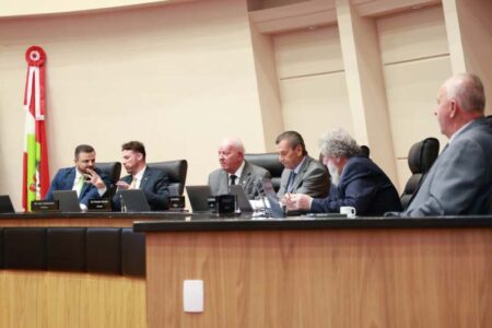 Plenário da Alesc aprova 45 projetos de lei na sessão dessa terça-feira (16)