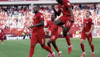 Canadá pressiona, Bósnia segura empate e anfitriões pontuam pela primeira vez em Copas