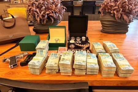 Polícia Federal desarticula esquema milionário em região aduaneira de Itajaí