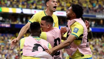 Martinelli salva aos 50 do 2º tempo, Brasil escapa de vexame contra o Japão e vai às oitavas da Copa
