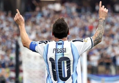 Messi quebra recorde e classifica Argentina em jogo equilibrado contra a Áustria