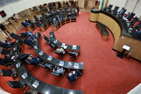 Assembleia Legislativa de SC aprova proposta da LDO para 2027 com orçamento de quase R$ 64 bilhões