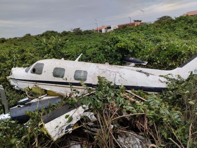 aviao porto belo cai