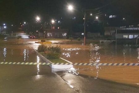 Sobe para seis o número de cidades de SC em situação de emergência após temporais