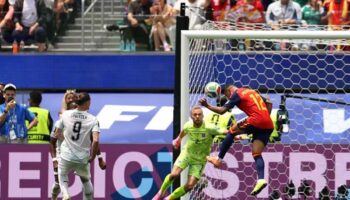 Espanha é implacável, arrasa a Áustria e vai às oitavas da Copa