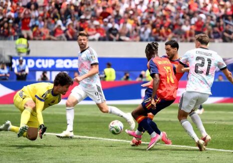 Reserva de Courtois falha, Merino mostra estrela, Espanha elimina Bélgica e pega a França na semi