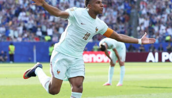 França não dá chance para Marrocos e vai à semifinal da Copa