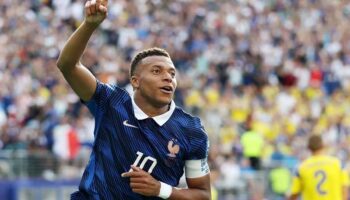 França atropela a Suécia e encara o Paraguai nas oitavas da Copa