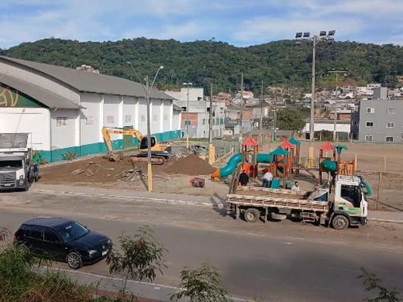obra Complexo Esportivo do Guga camboriu