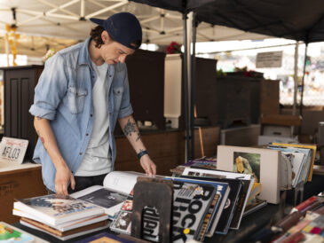 Feira de Vinil de Itapema reúne mais de 2 mil discos no Calçadão Praia Shopping