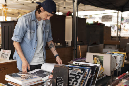 Feira de Vinil de Itapema reúne mais de 2 mil discos no Calçadão Praia Shopping