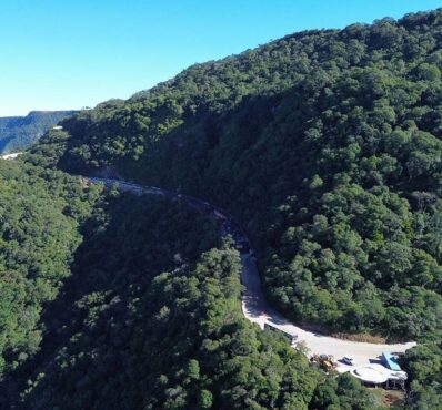 Trânsito na Serra do Faxinal será liberado no sistema Pare e Siga a partir desta terça (18)