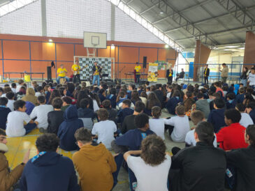 Projeto Musicando na Escola leva oficinas a 20 escolas de Navegantes