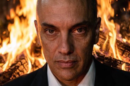 Alexandre de Moraes na fogueira