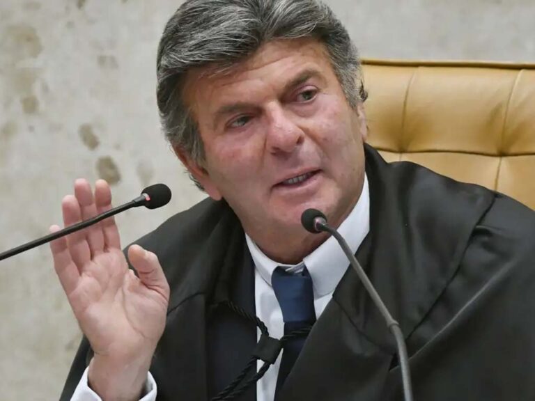 Luis Fux suspende decisão de Flávio Dino sobre fake news de Nossa Senhora Aparecida