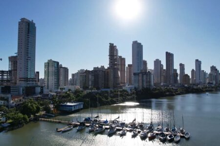 Itajaí é a cidade da Amfri que mais cresceu em 2026, aponta dados do IBGE