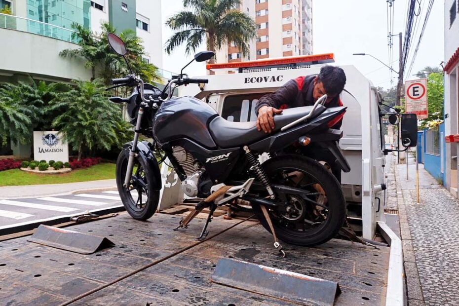 moto blumenau 17 mil em dividas hojesc
