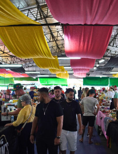 Blumenau: Feira de Oktoberfest retorna com artesanato, gastronomia e produtos típicos