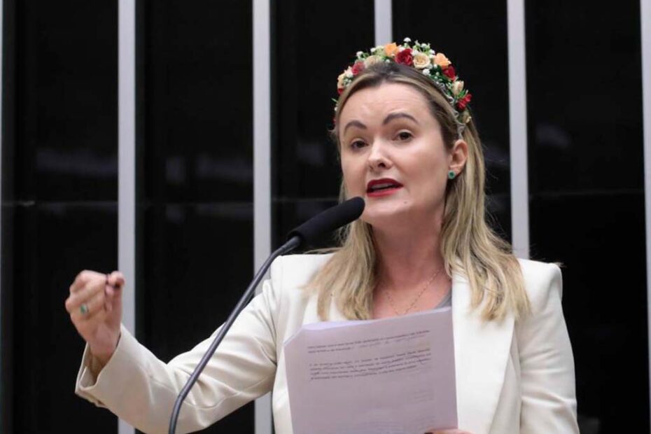 Julia Zanatta PL hojesc