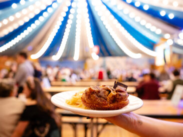 Com mais de 150 opções gastronômicas, Oktoberfest Blumenau apresenta novidades para este ano
