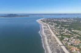 Porto de São Francisco conclui maior engordamento de praia do Brasil
