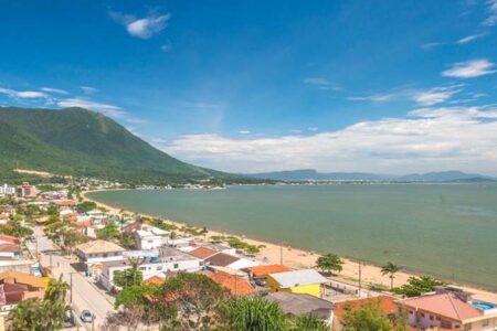 Palhoça: confira as regras para edificações e proteção ambiental na Praia de Fora